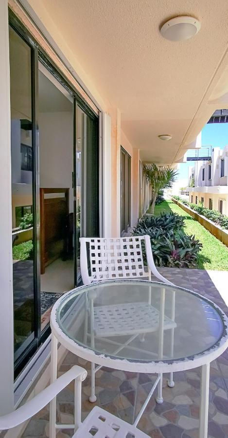 Villa Aurora Beautiful Beachfront Apartment Cancun Bagian luar foto