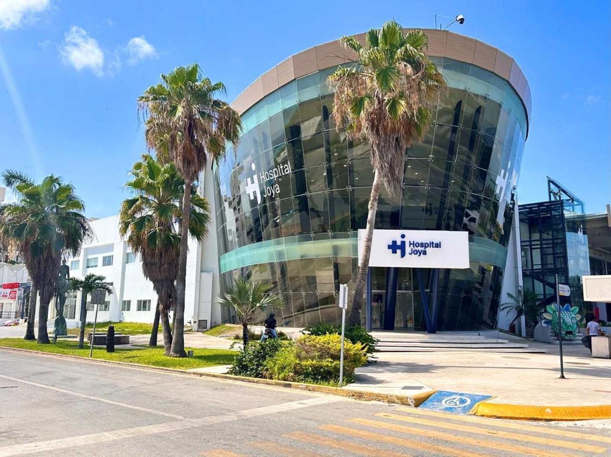 Villa Aurora Beautiful Beachfront Apartment Cancun Bagian luar foto